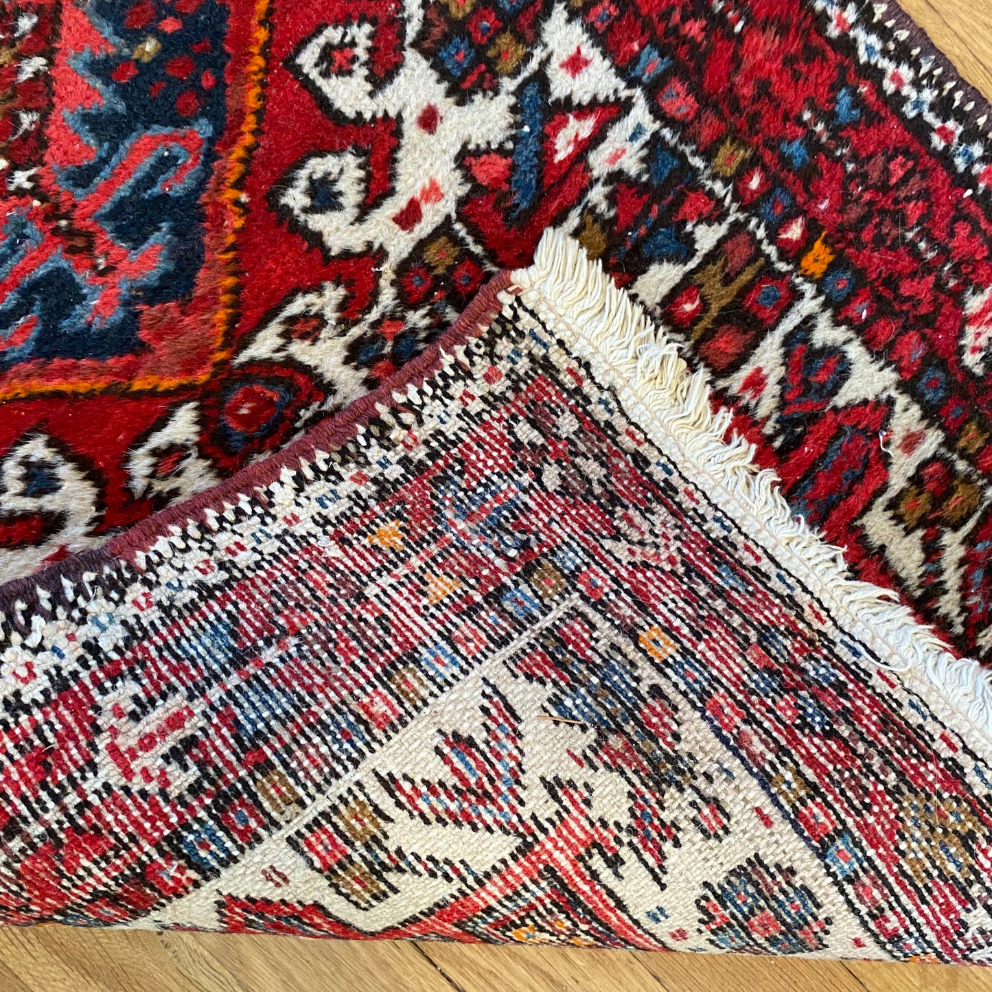 Vintage Rug, 2' x 5' 10 White