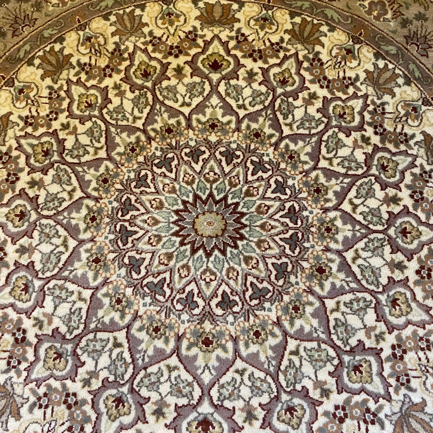 Vintage Rug, 5' 6 x 5' 8 Cream