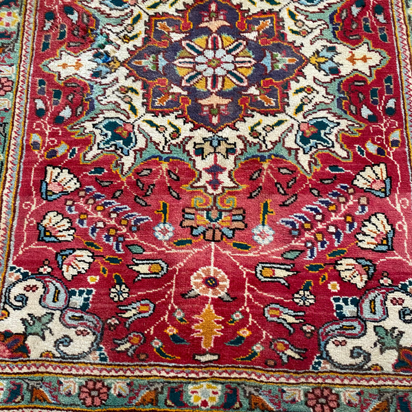 Vintage Rug, 3' 1 x 4' 9 Red