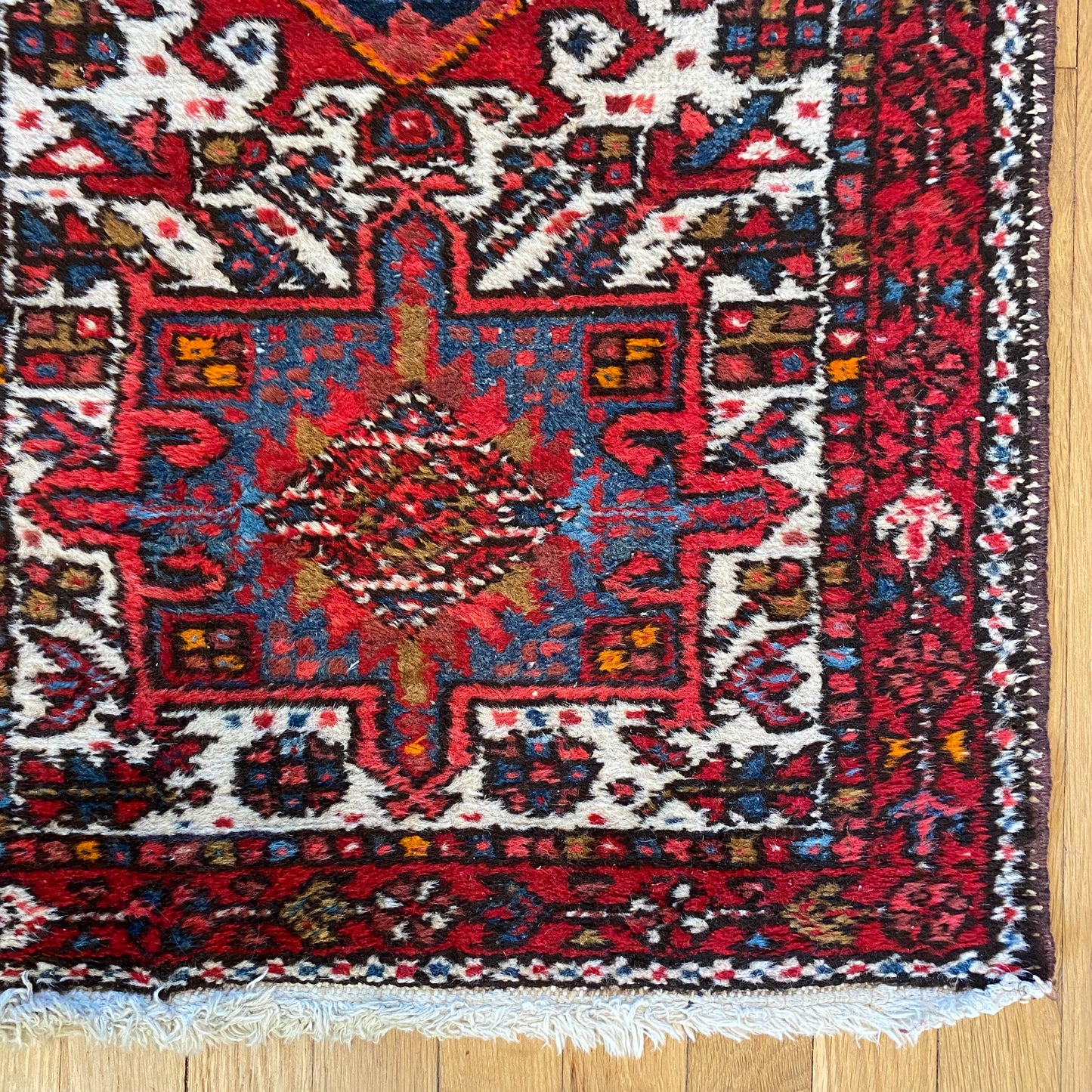 Vintage Rug, 2' x 5' 10 White