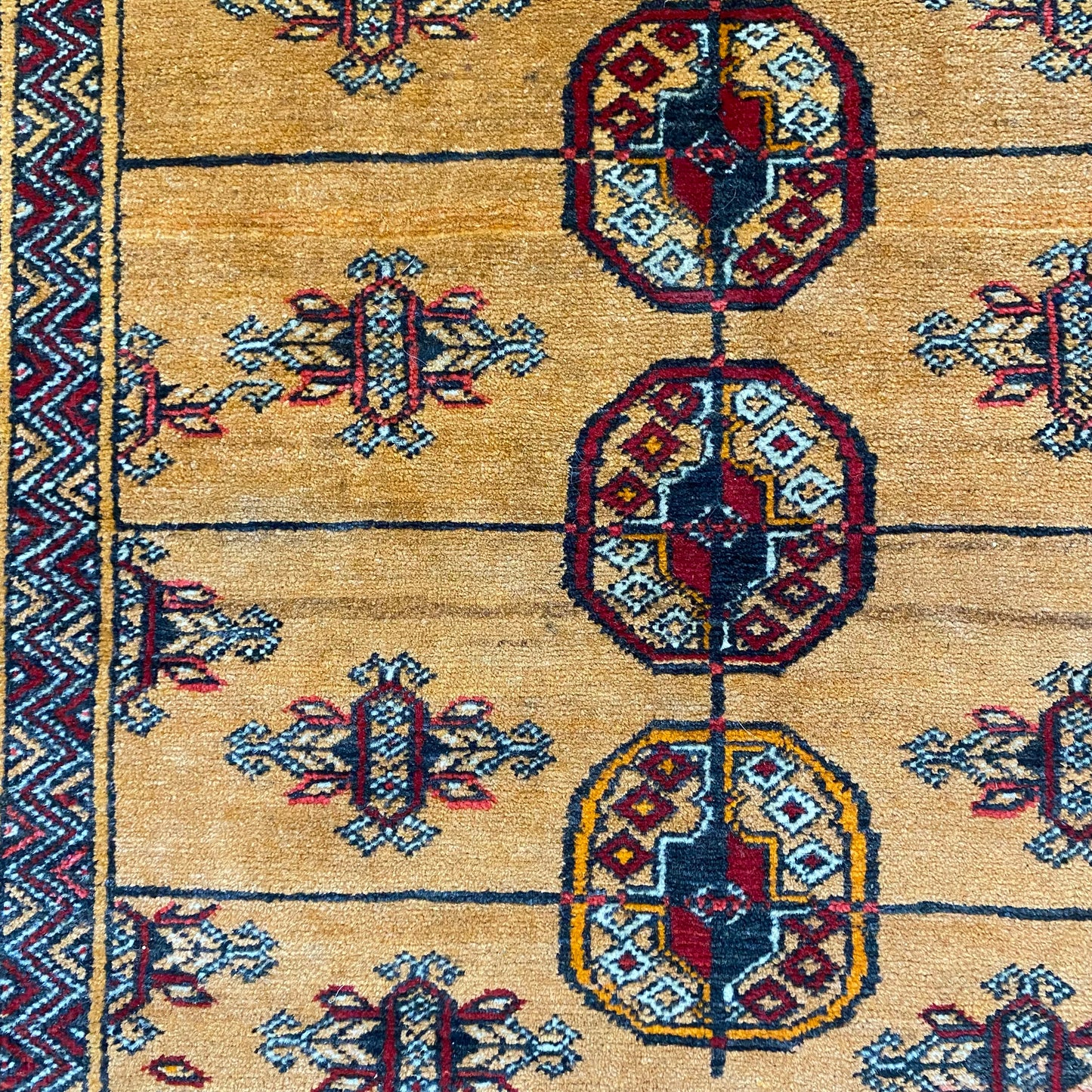 Vintage Rug, 3' x 4' 7 Gold