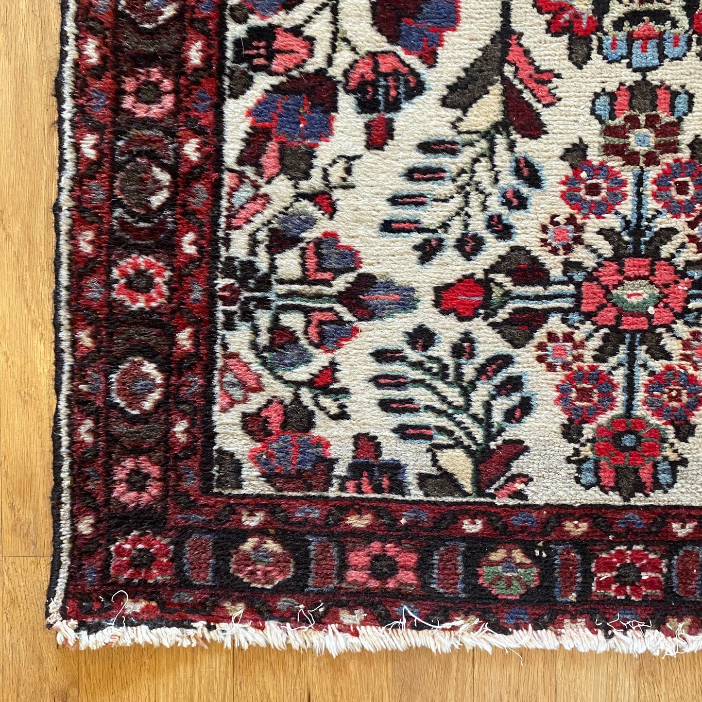 Vintage Rug, 2' 8 x 6' 5 White Runner