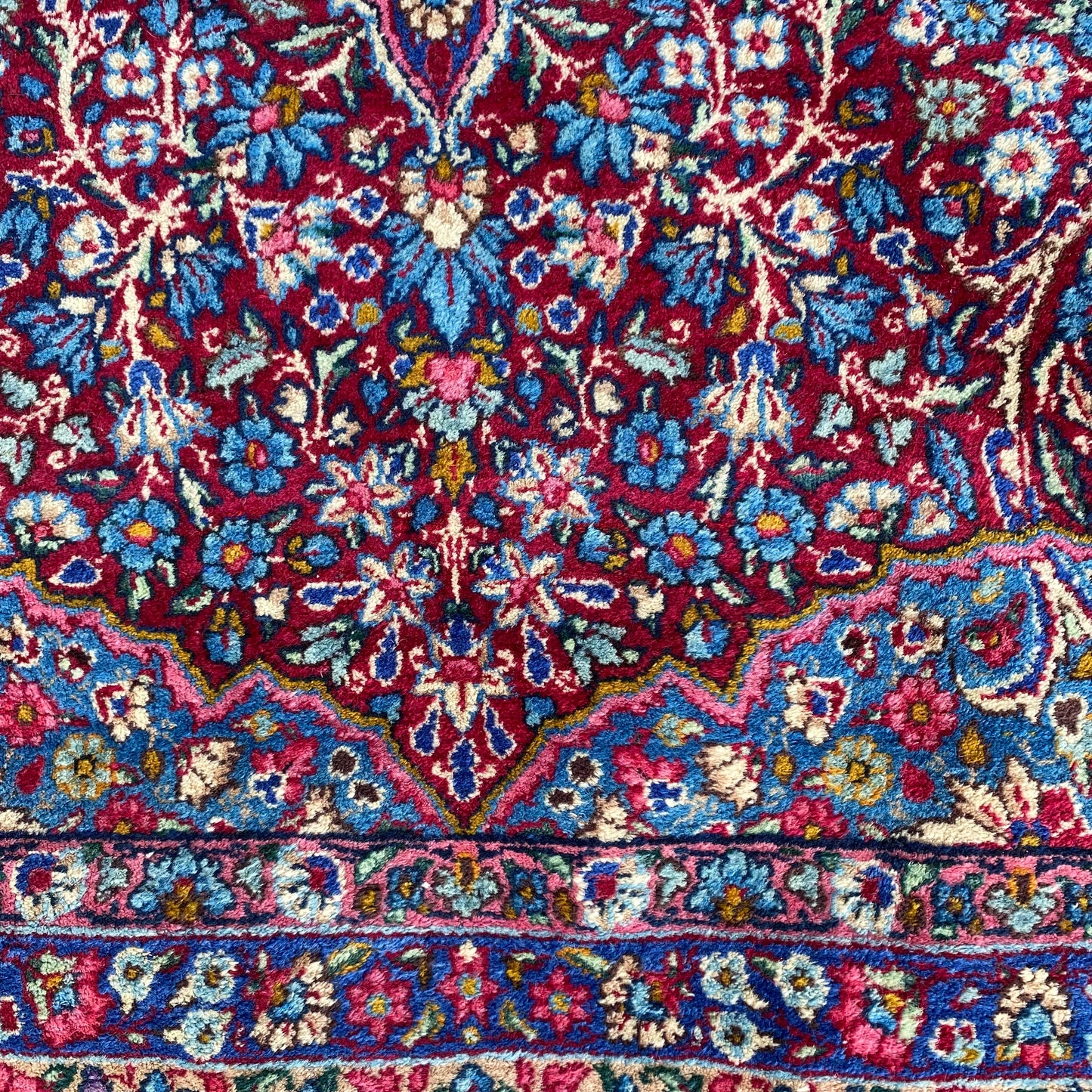 Vintage Rug, 6' x 9' 2 Red