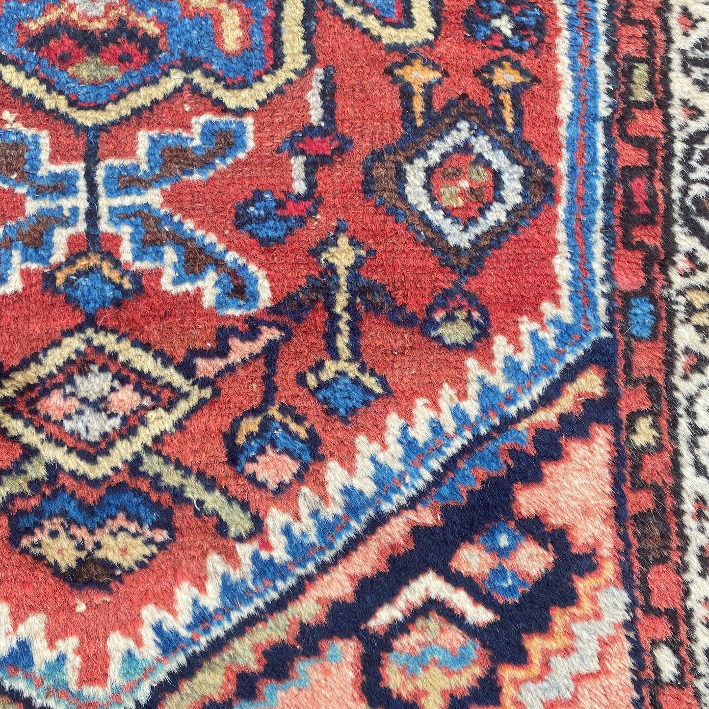 Vintage Rug, 2' 2 x 2' 11 Red