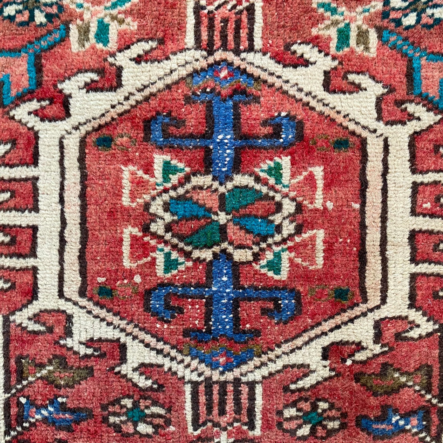 Vintage Rug, 2' x 3' 1 Red