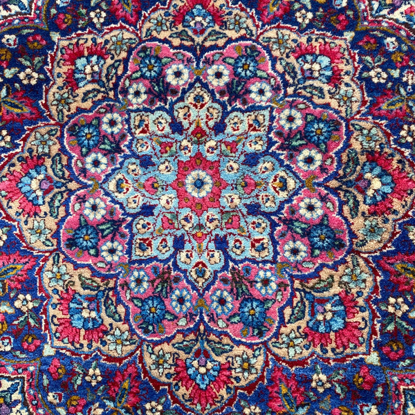 Vintage Rug, 6' x 9' 2 Red
