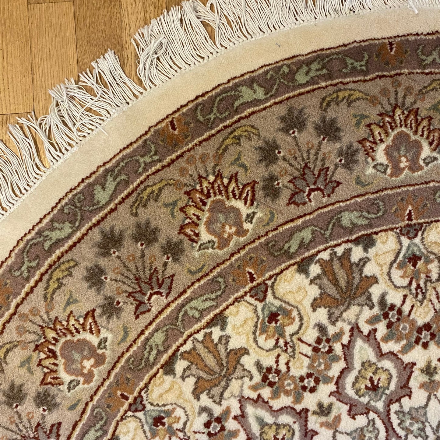 Vintage Rug, 5' 6 x 5' 8 Cream
