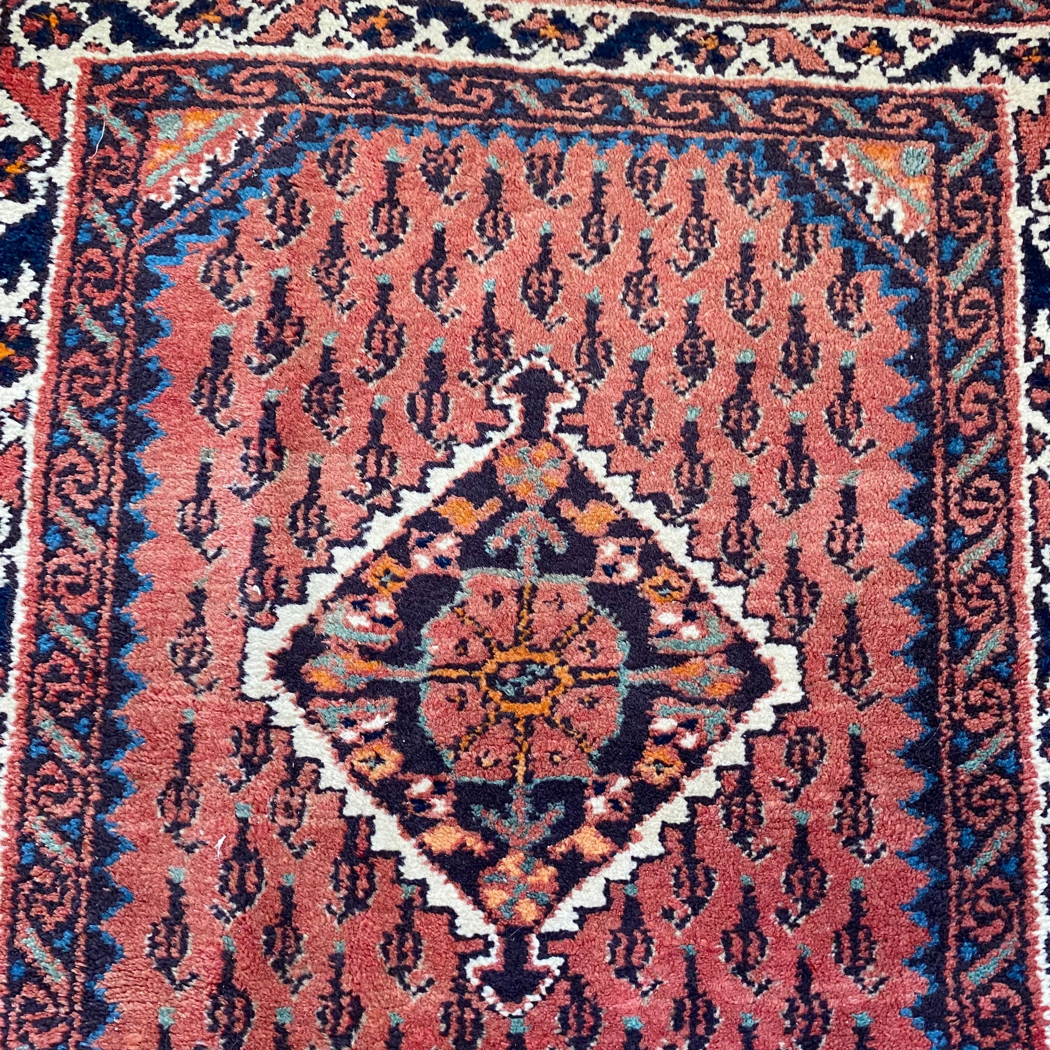 Vintage Rug, 2' 6 x 2' 11 Soft Red – Jessie's Oriental Rugs