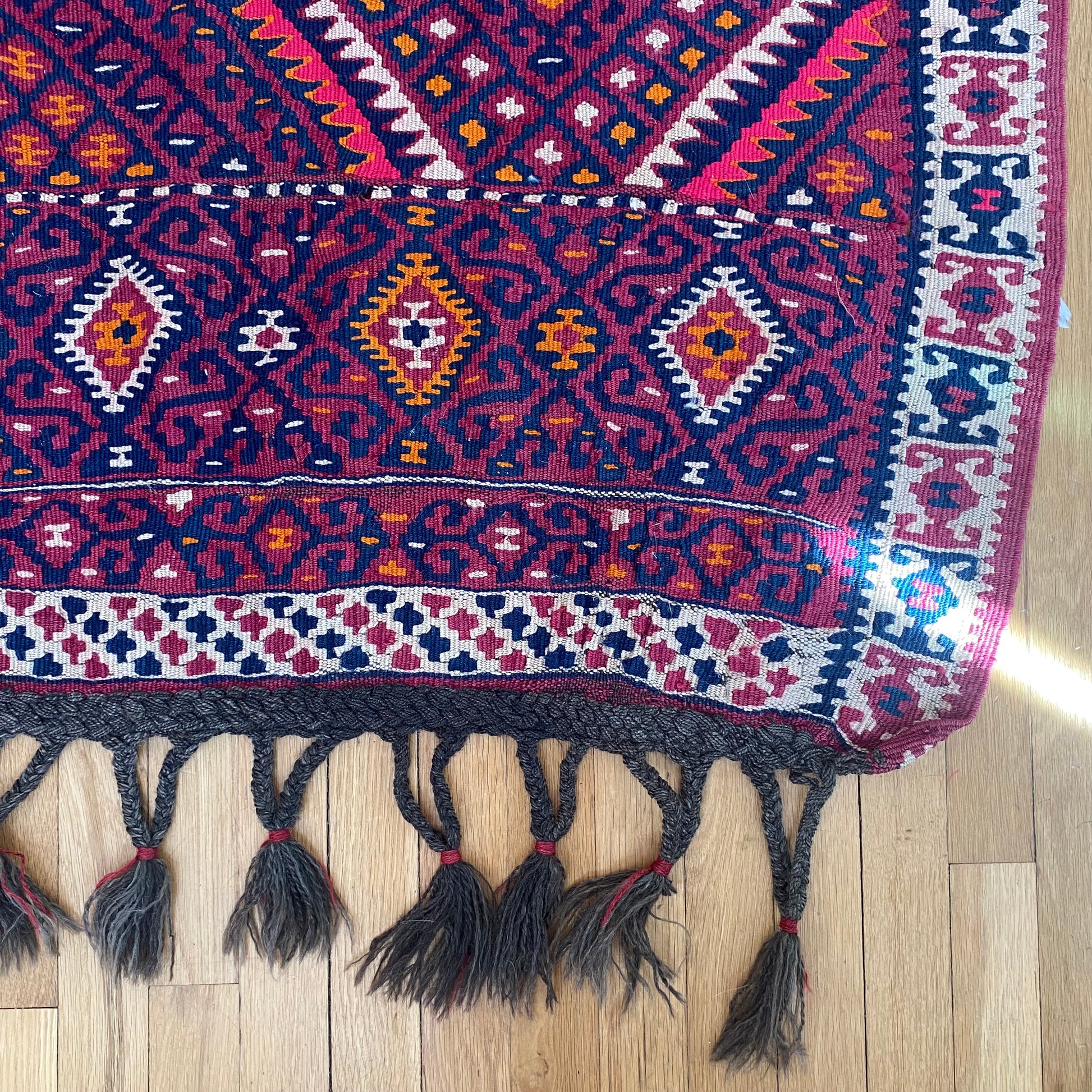 Turkish Kilim, 4' 9 x 8' 10 Vintage Magenta - Jessie's Oriental Rugs