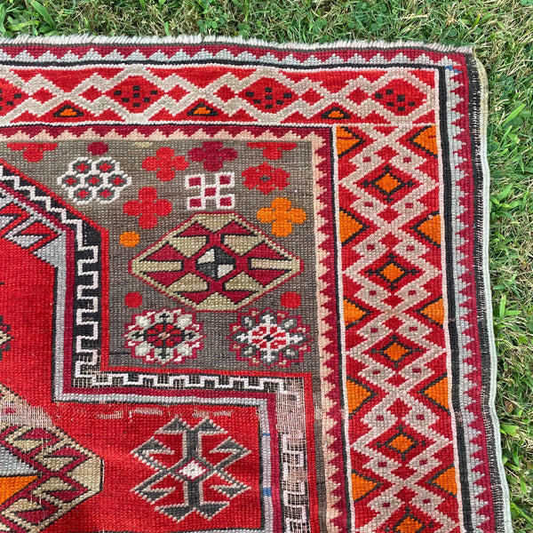 Vintage Rug, 3' 9 x 6' 9 Brown