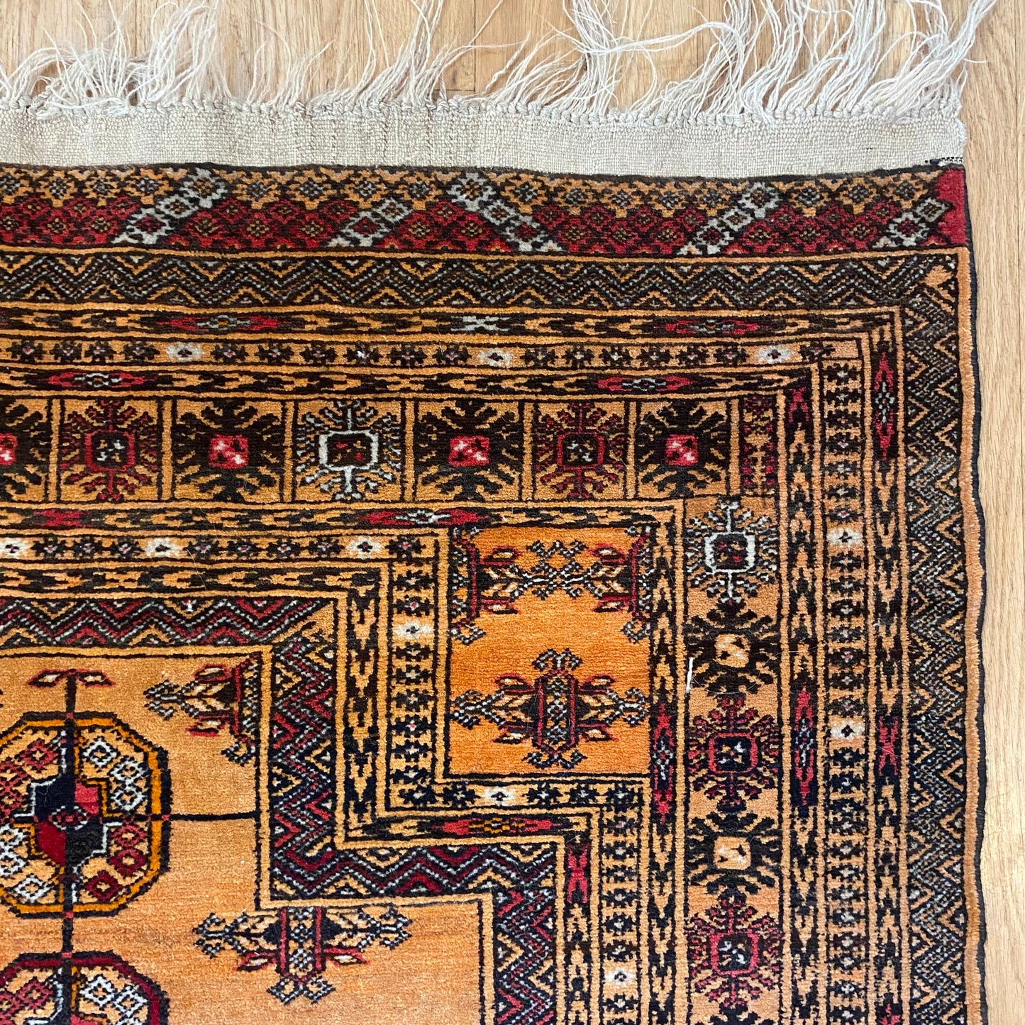 Vintage Rug, 3' x 4' 7 Gold