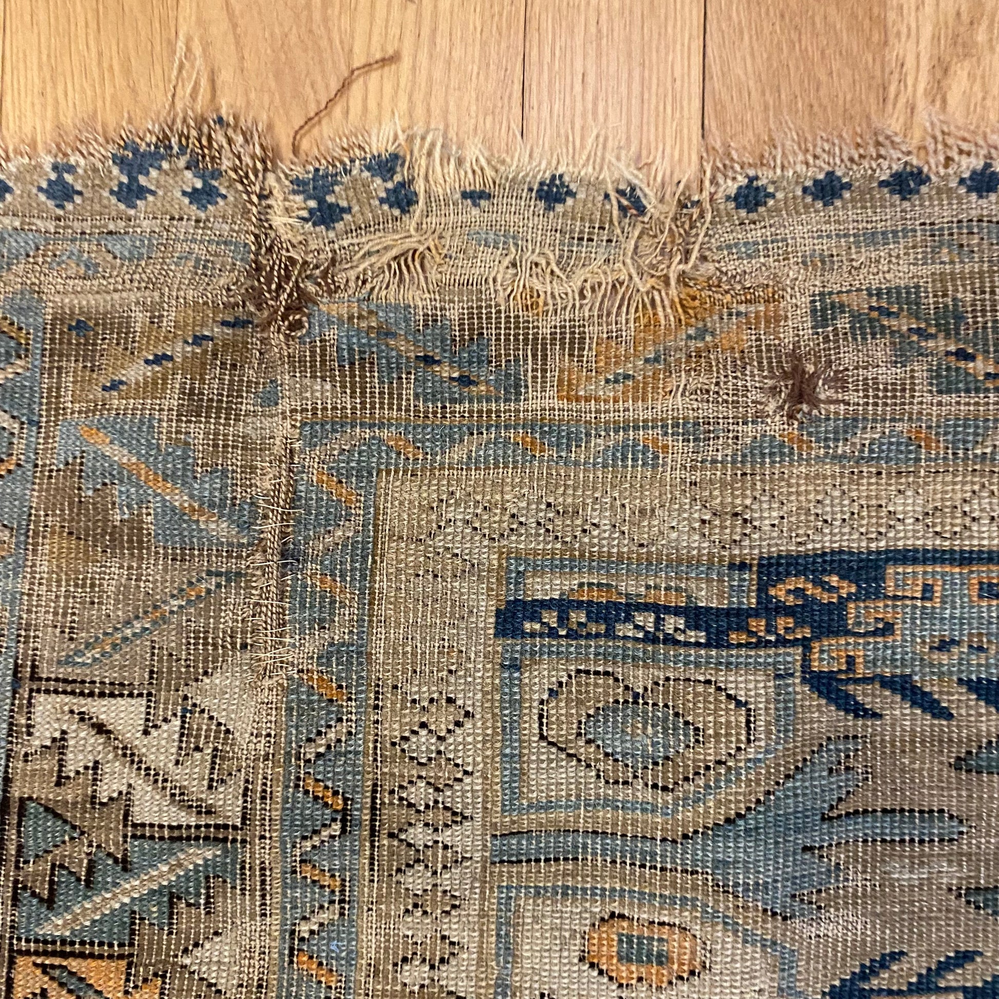 4281 - Jessie's Oriental Rugs