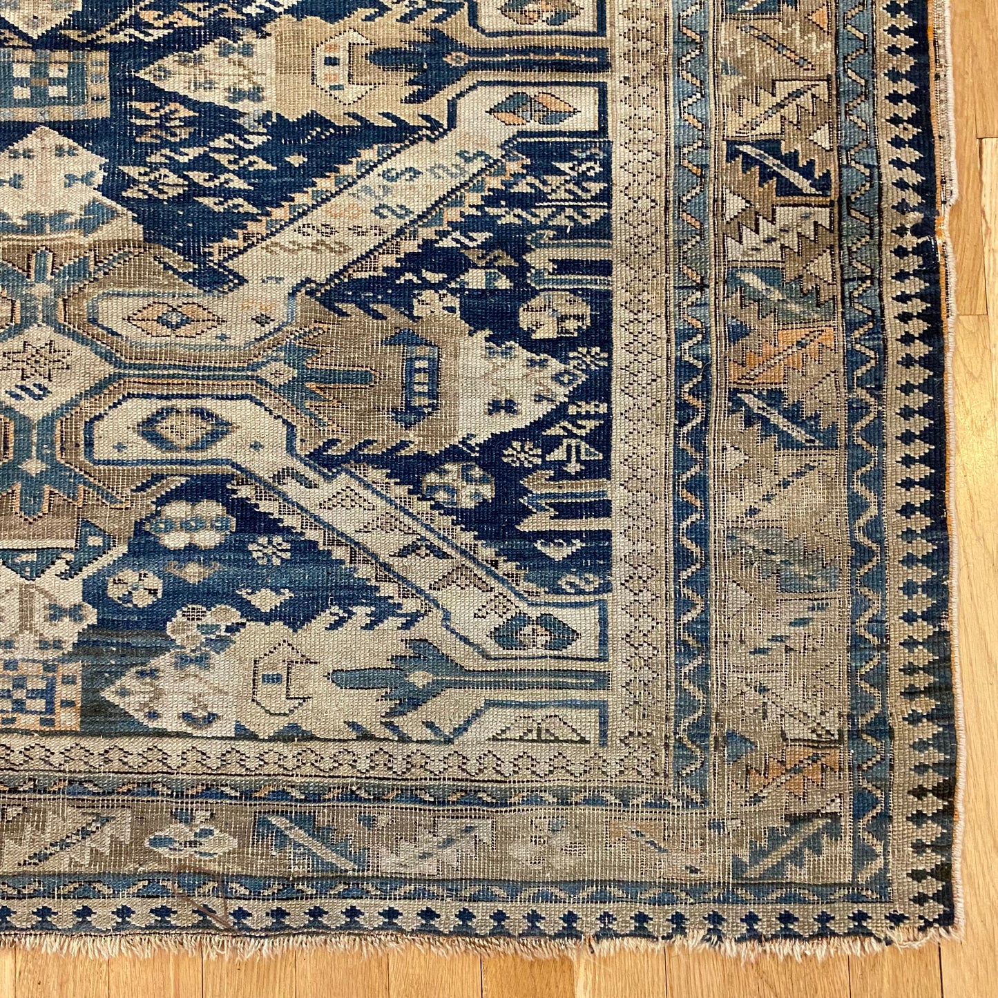 4281 - Jessie's Oriental Rugs