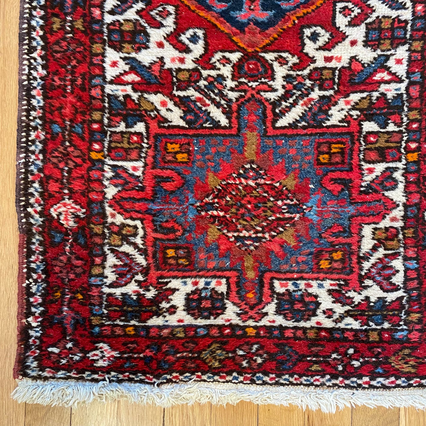 Vintage Rug, 2' x 5' 10 White