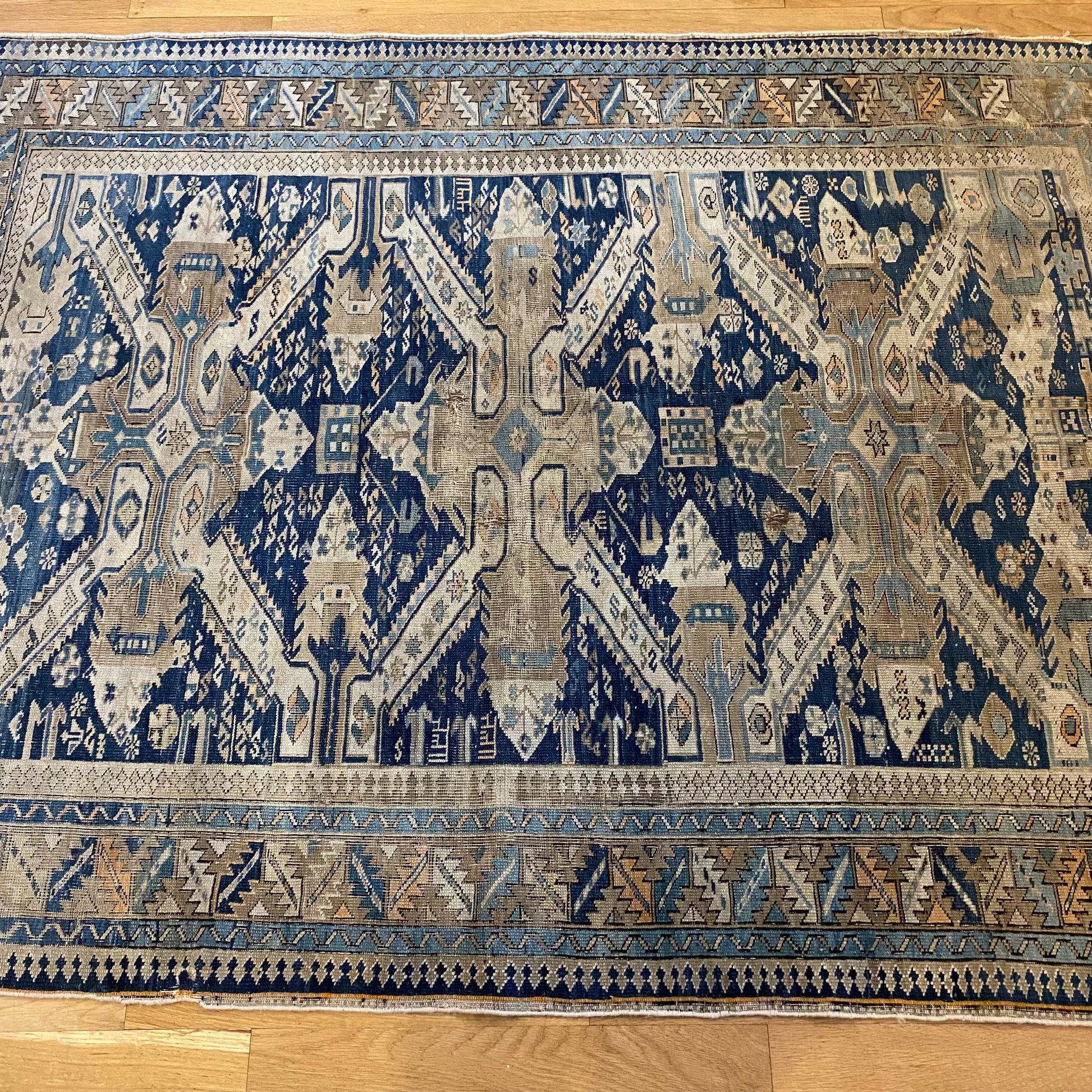 4281 - Jessie's Oriental Rugs