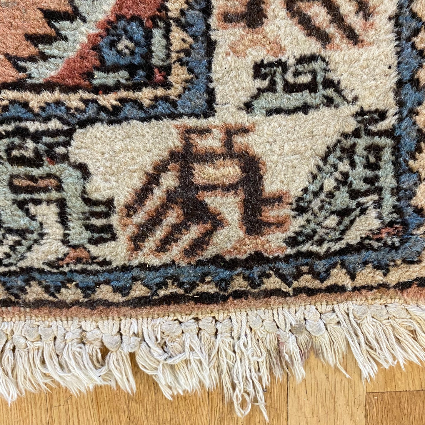 4427