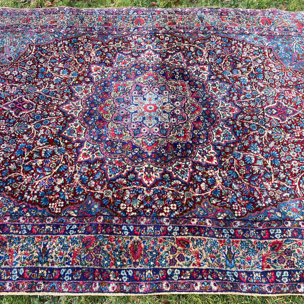 Vintage Rug, 6' x 9' 2 Red