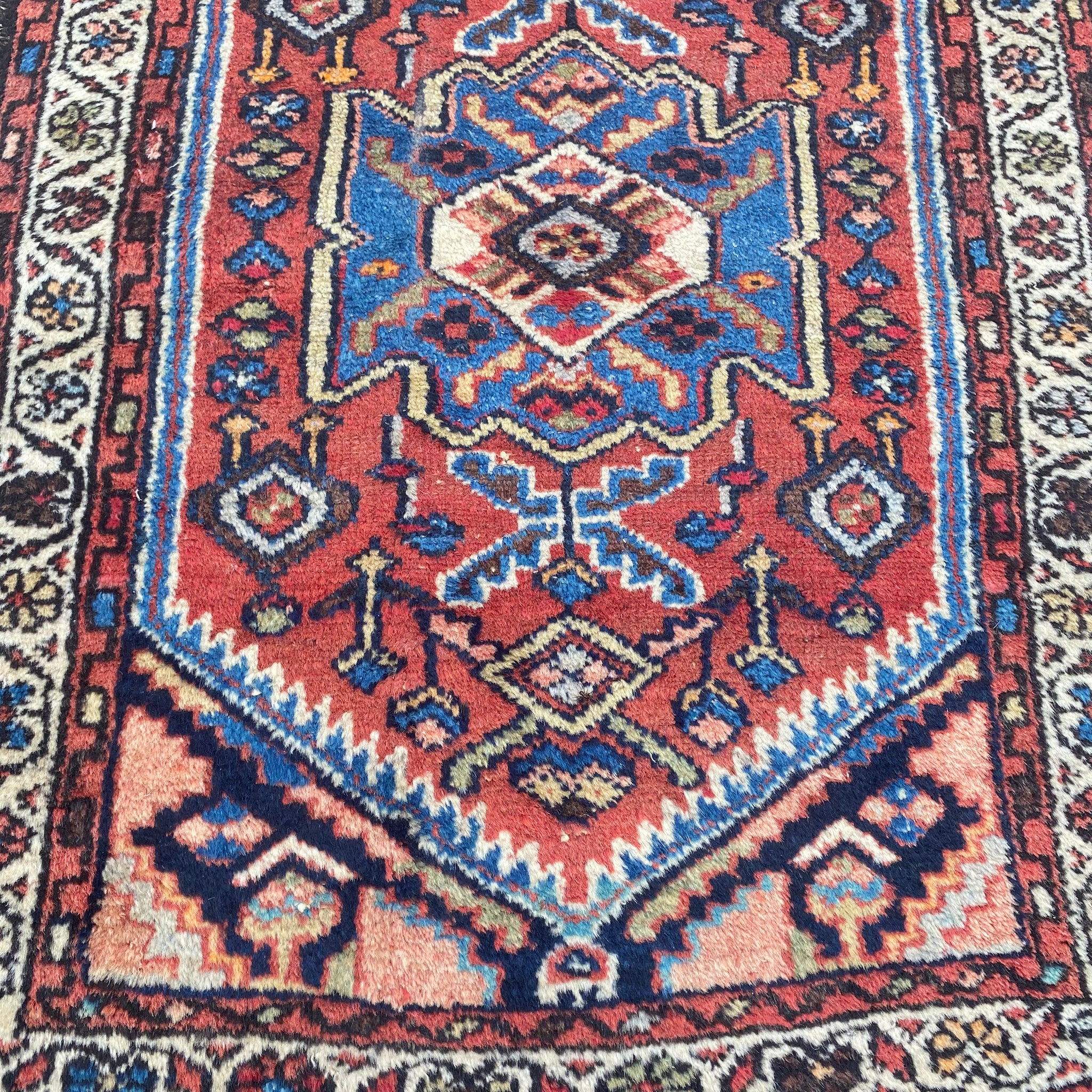 Vintage Rug, 2' 2 x 2' 11 Red – Jessie's Oriental Rugs
