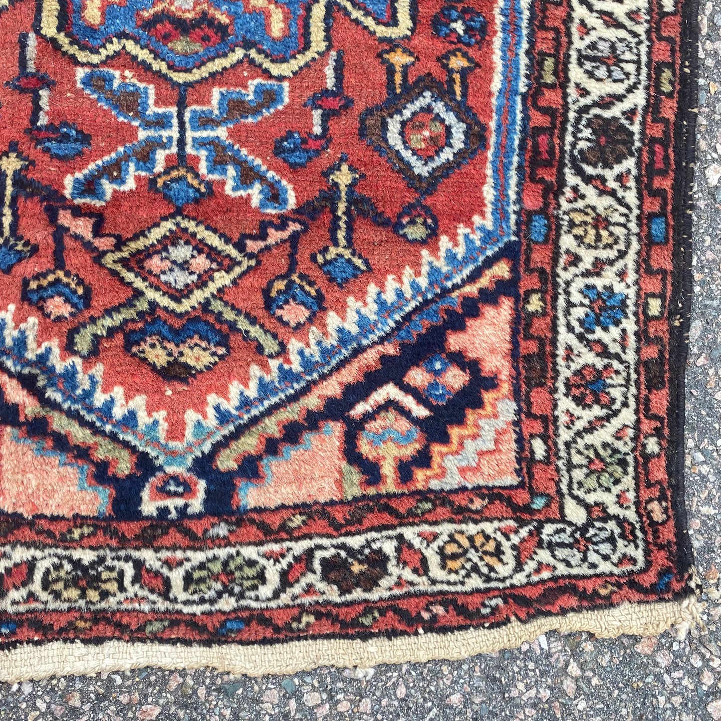 Vintage Rug, 2' 2 x 2' 11 Red