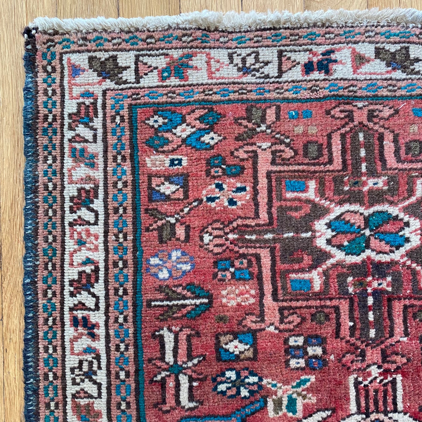 Vintage Rug, 2' x 3' 1 Red