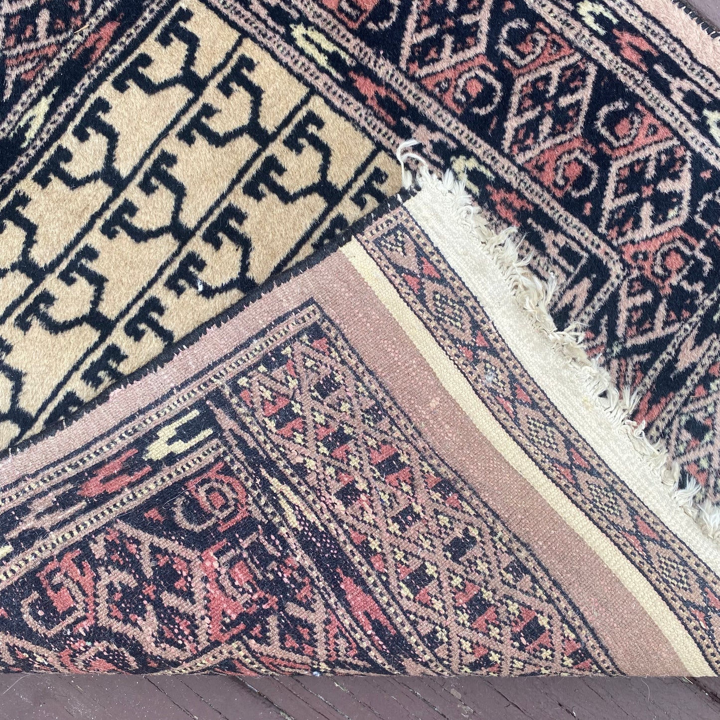 Vintage Rug, 2' x 2' 6 Cream