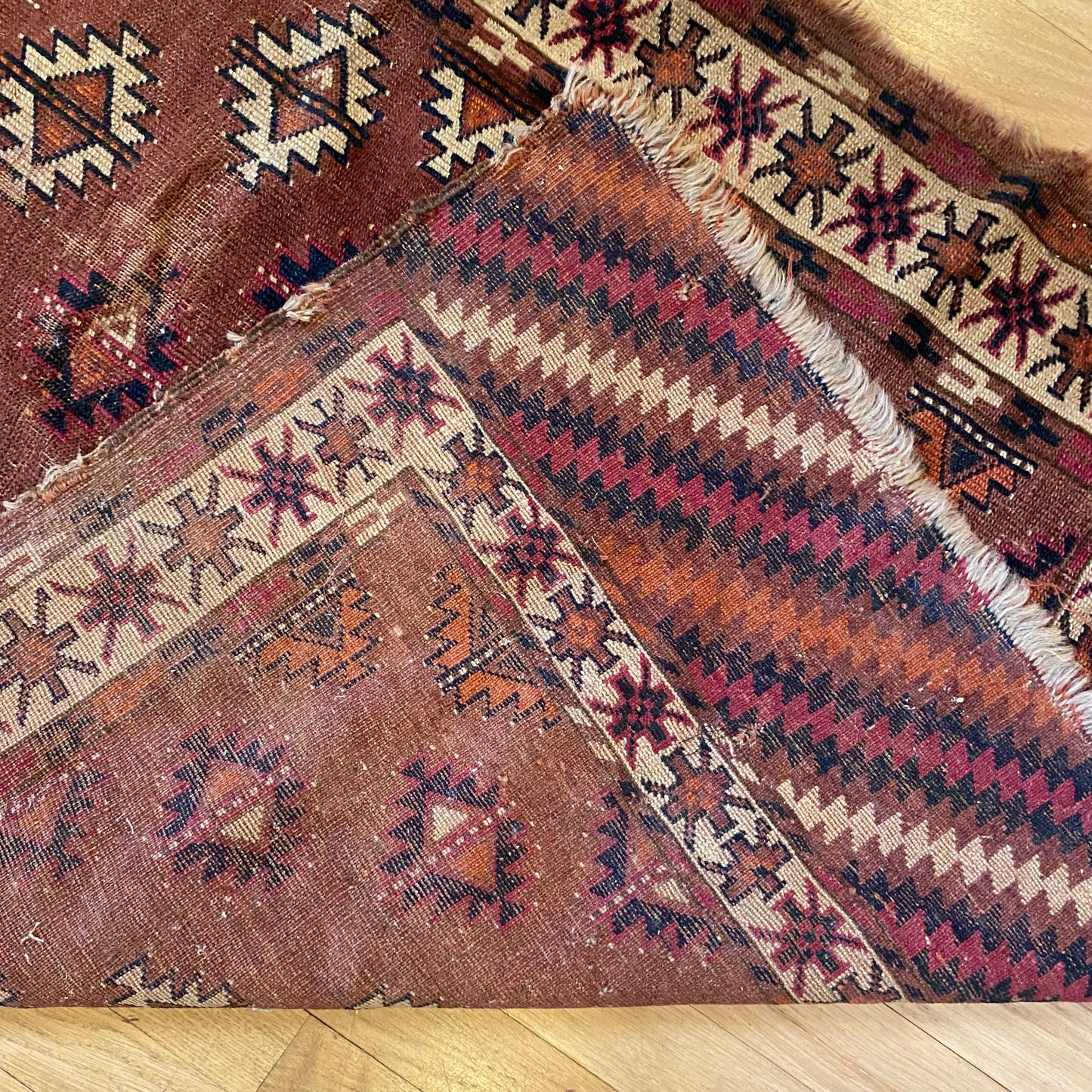 4282 - Jessie's Oriental Rugs