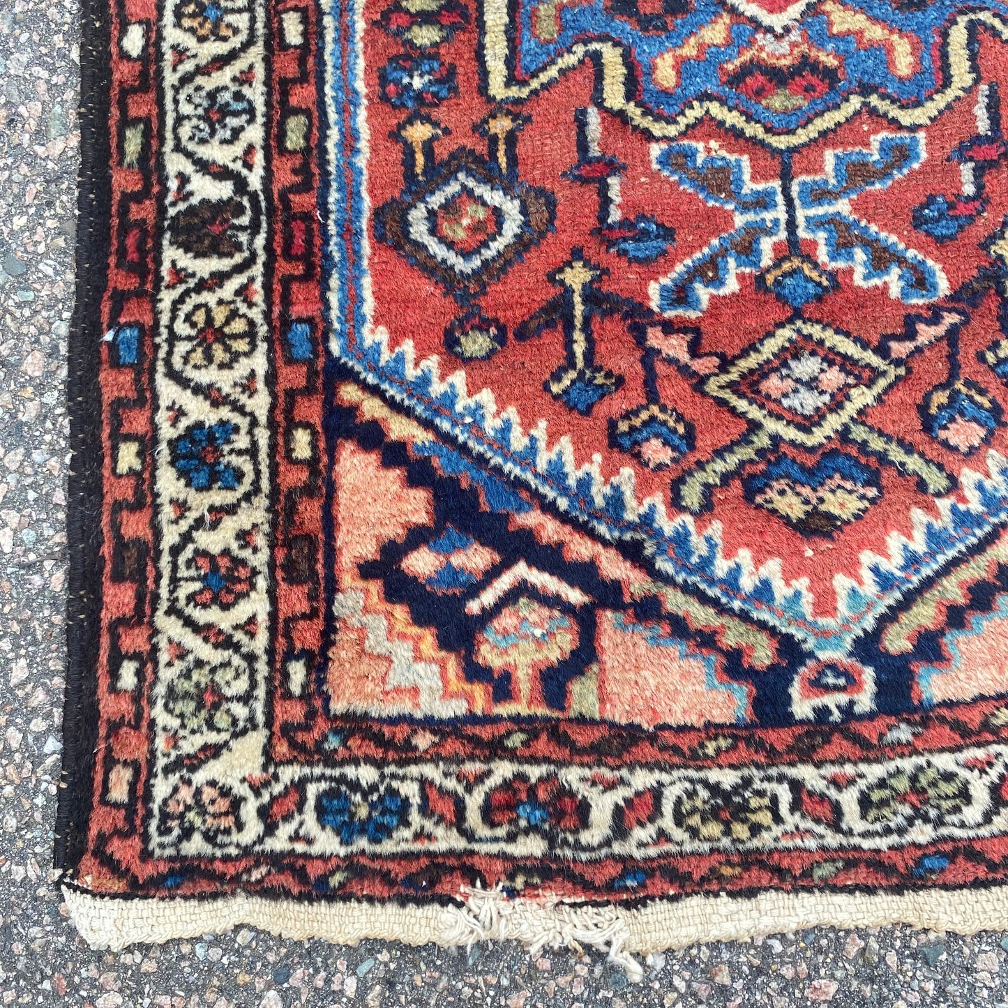 Vintage Rug, 2' 2 x 2' 11 Red