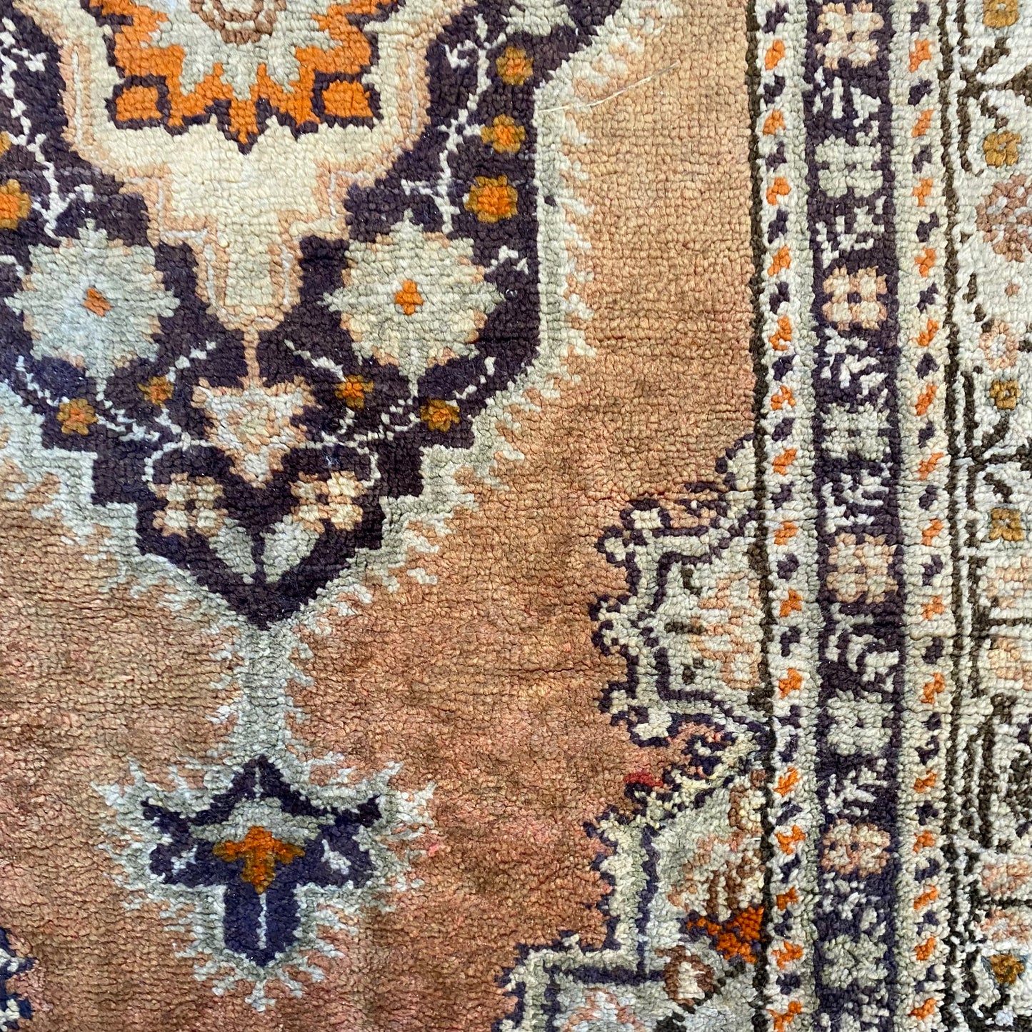 Vintage Rug, 2' x 3' 4 Tan