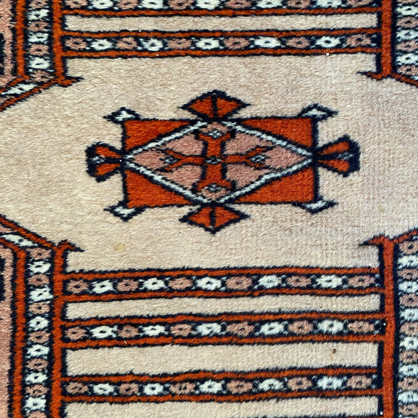 Vintage Rug, 2' 6 x 4' 6 Tan