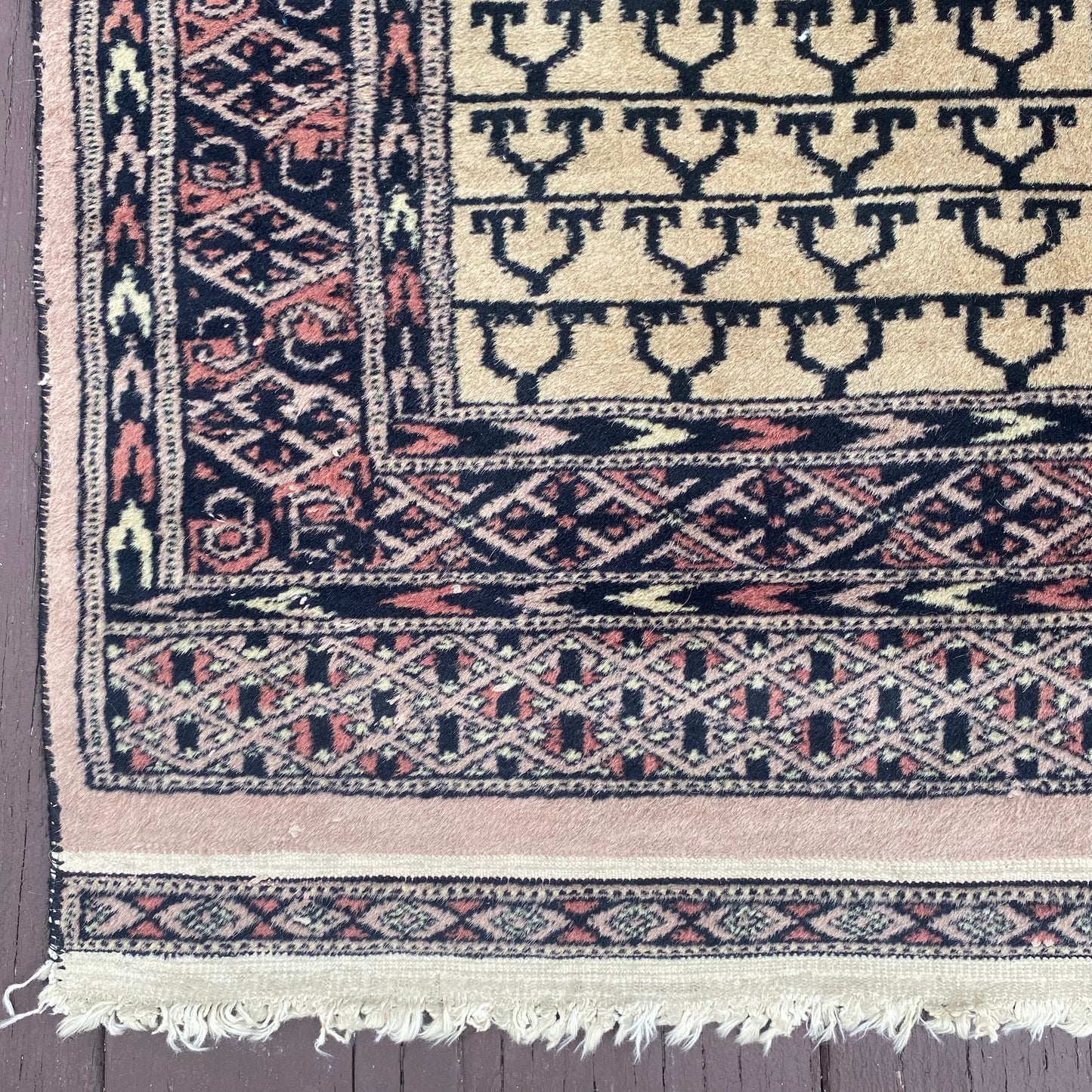 Vintage Rug, 2' x 2' 6 Cream