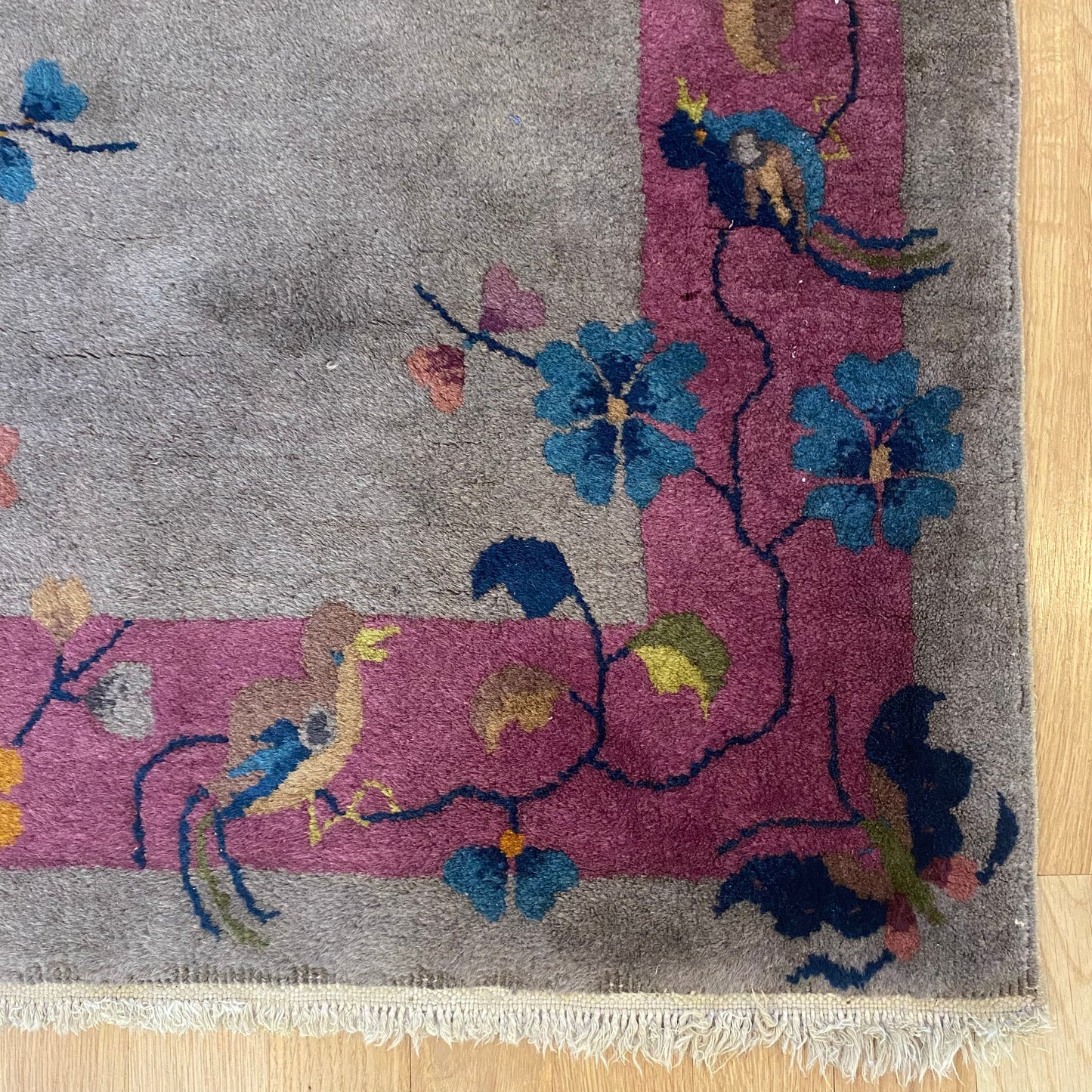 Chinese Rug, 2' 2 x 4' 2 Grey