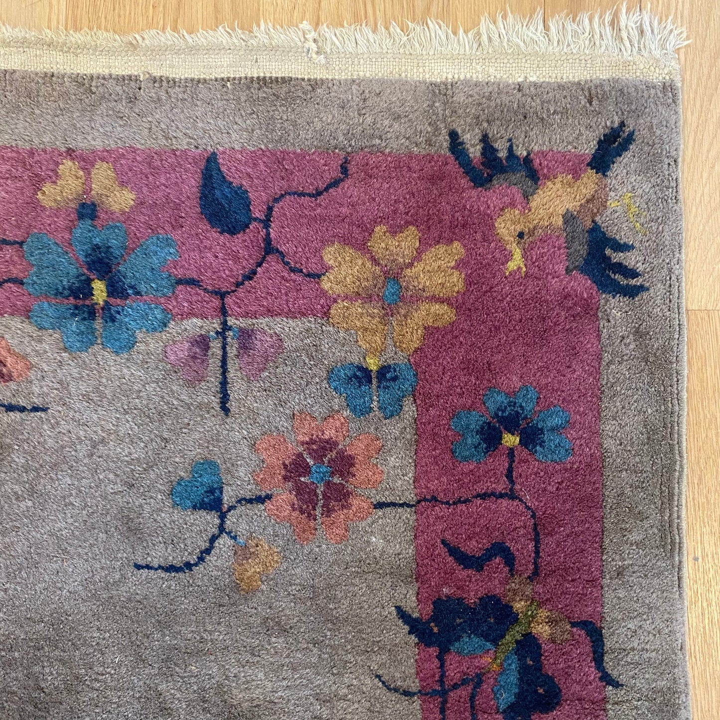 Chinese Rug, 2' 2 x 4' 2 Grey