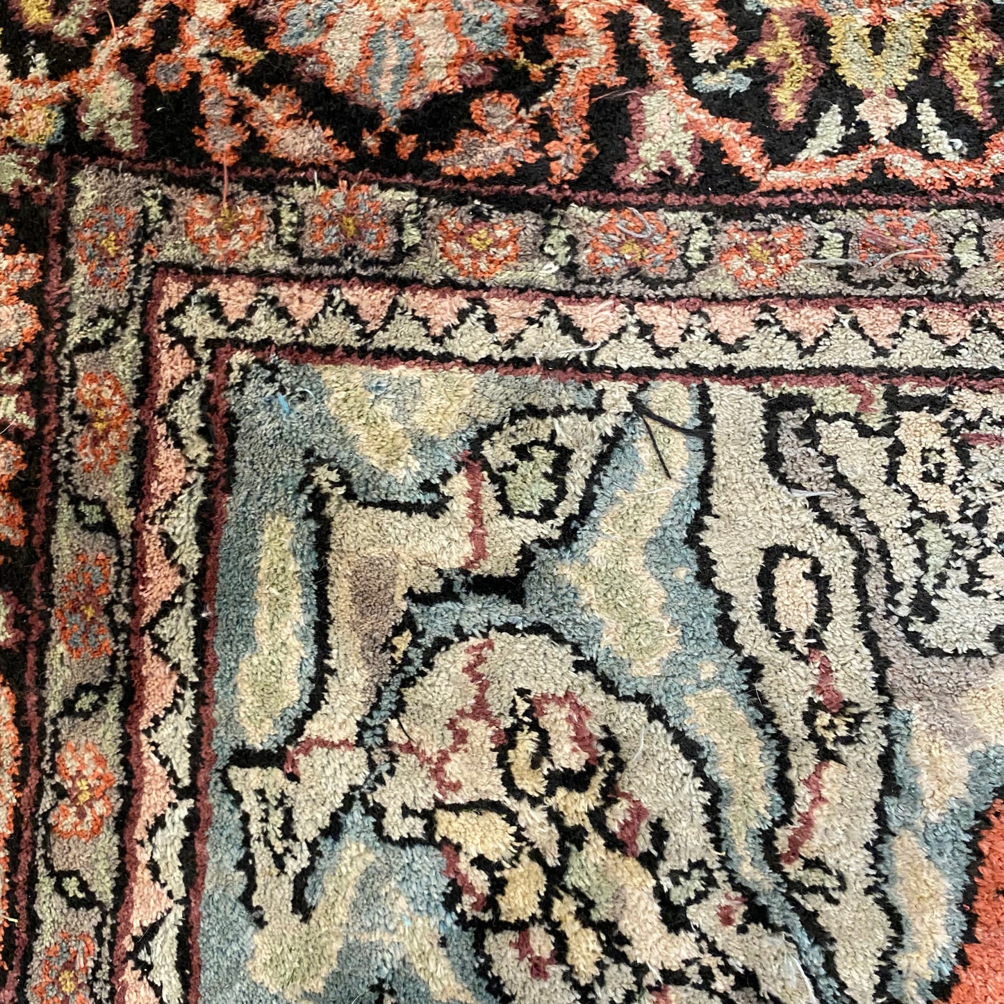 Vintage Rug, 3' x 5' 1 Dark Pink