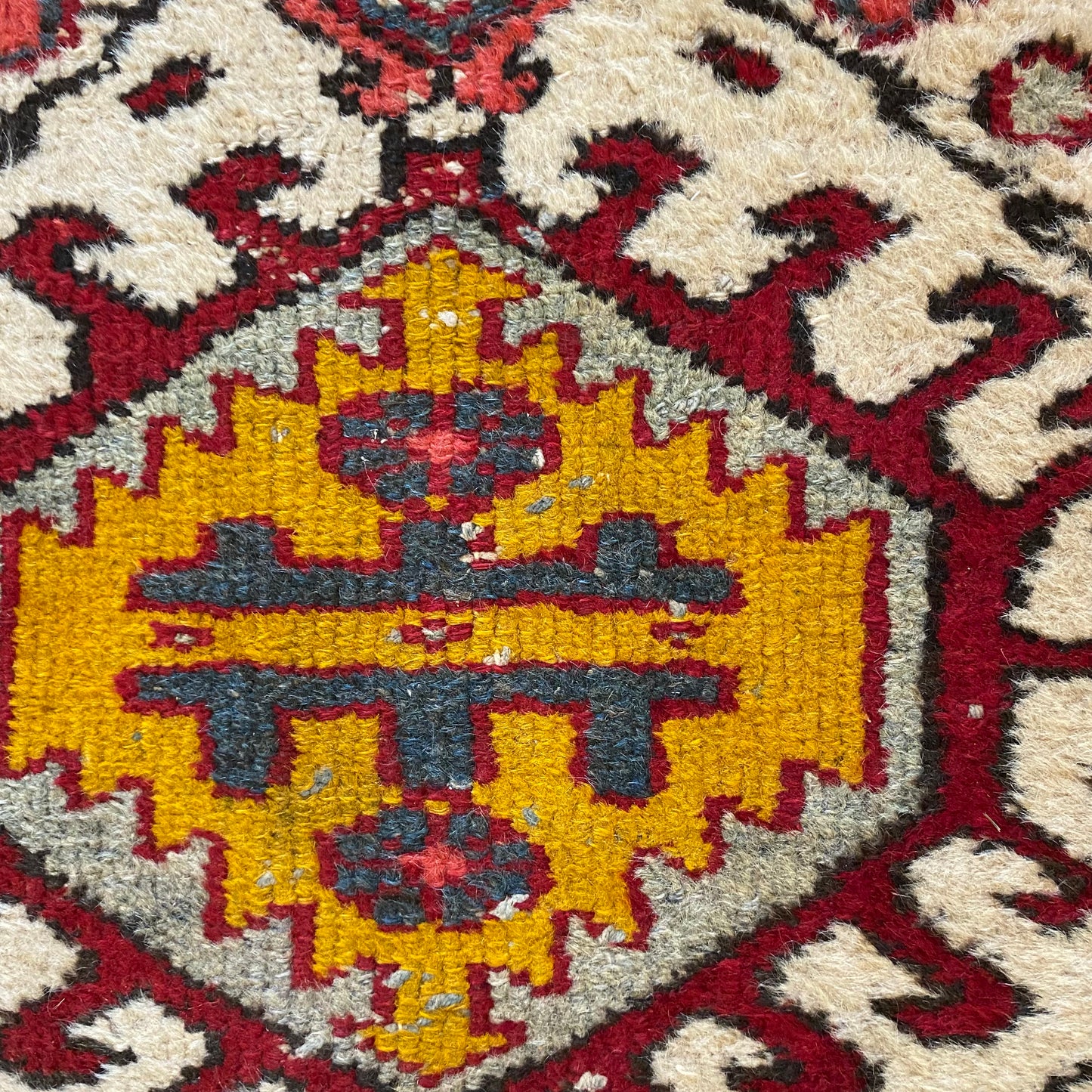 Vintage Rug, 2' 3 x 3' 11 White