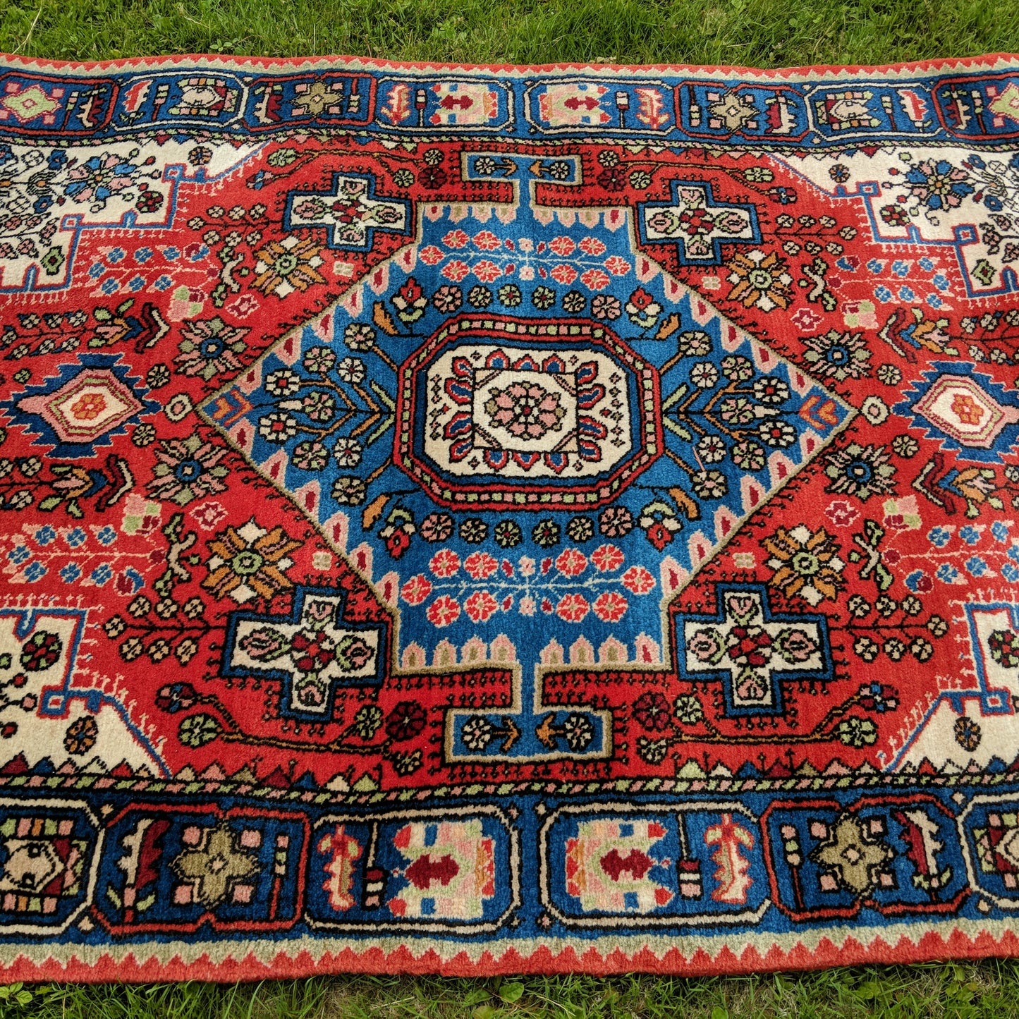 Vintage Rug, 4' 5 x 6' 7 Red