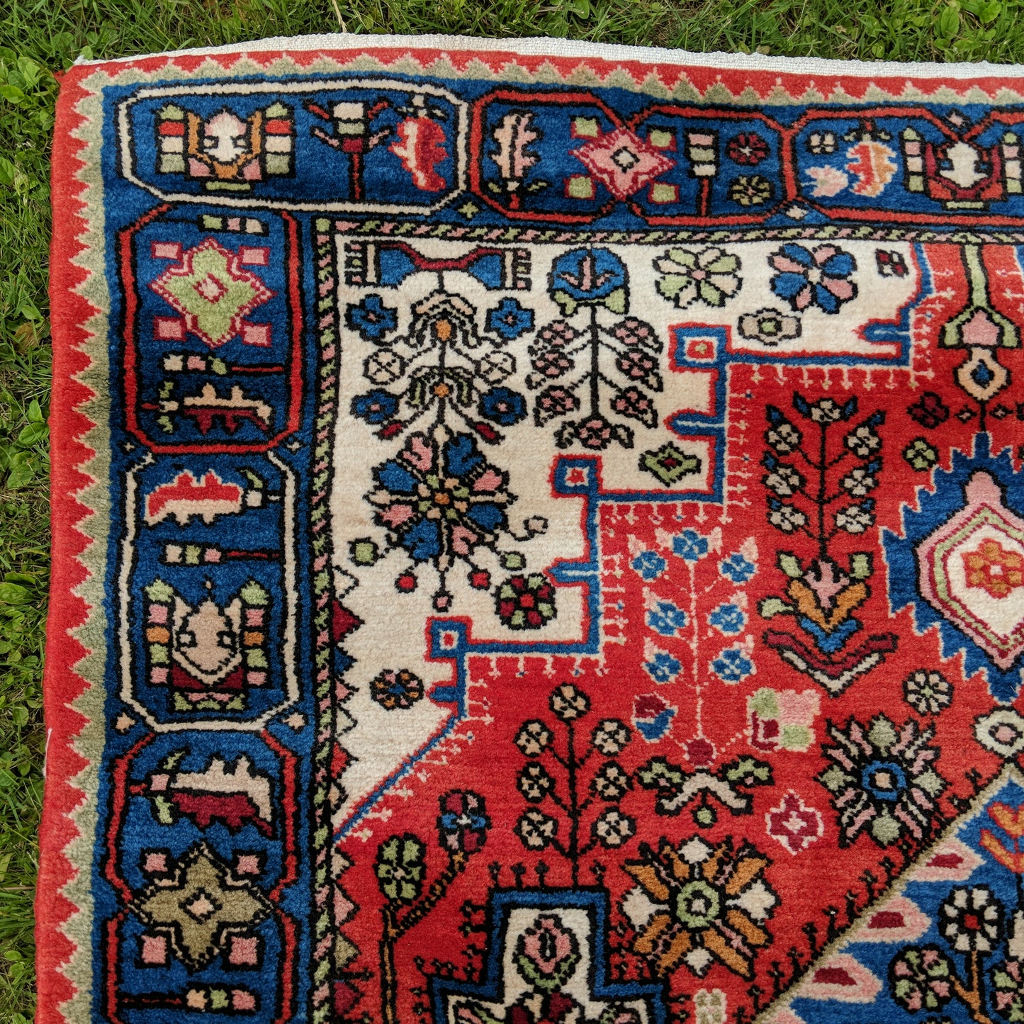 Vintage Rug, 4' 5 x 6' 7 Red
