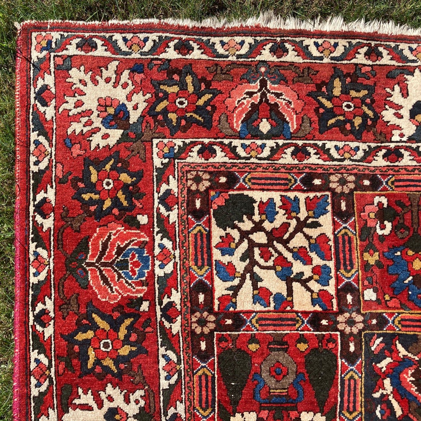 Vintage Rug, 7' x 10' 2 Red
