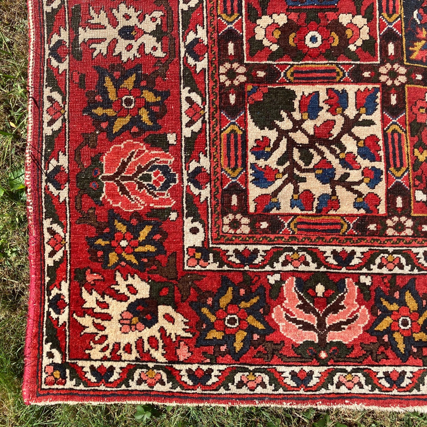 Vintage Rug, 7' x 10' 2 Red