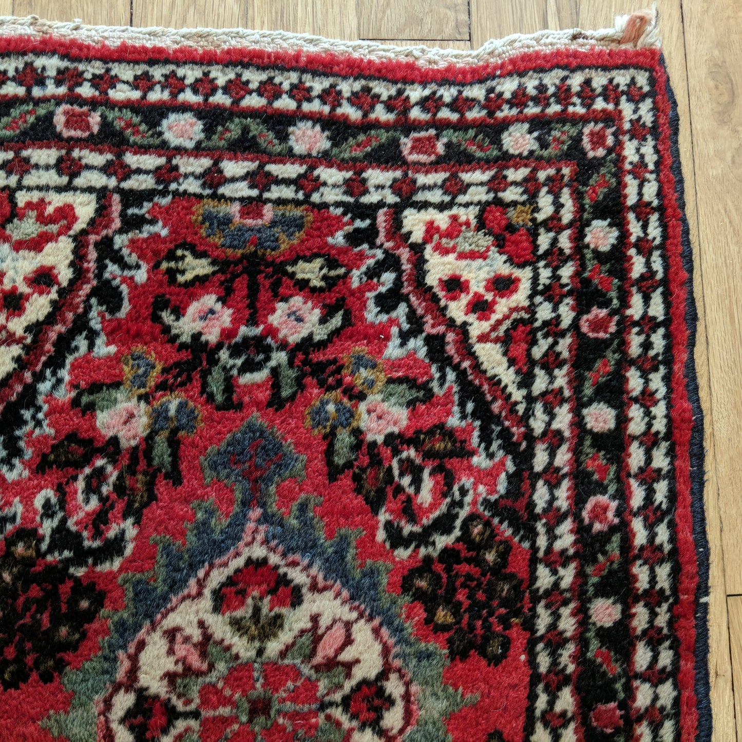 Vintage Rug, 1' 6 x 2' 2 Red