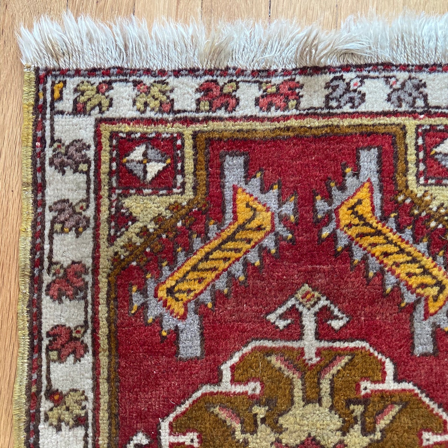Turkish Rug, 1' 7 x 2' 5 Red Yastik