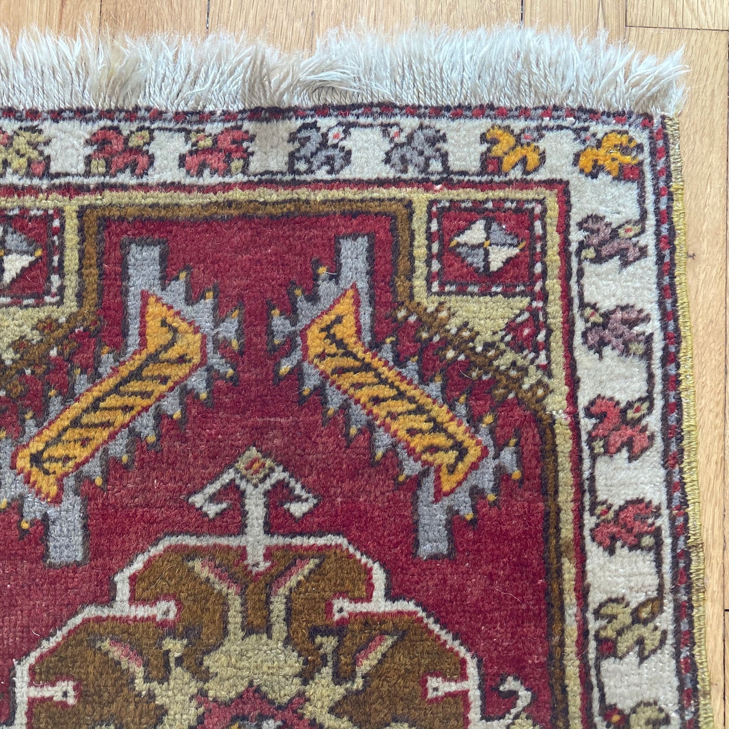 Turkish Rug, 1' 7 x 2' 5 Red Yastik