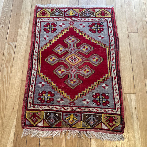 Turkish Rug, 1' 8 x 2' 6 Red Yastik