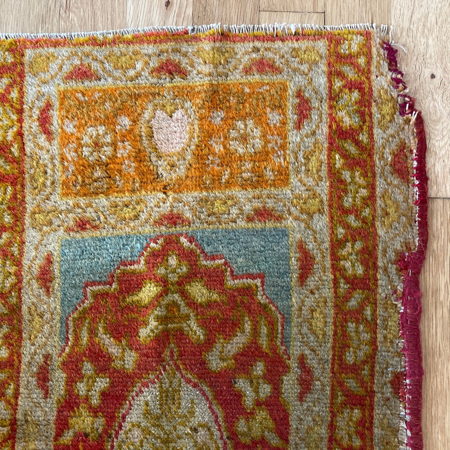 Turkish Rug, 1' 4 x 2' 11 Beige Yastik