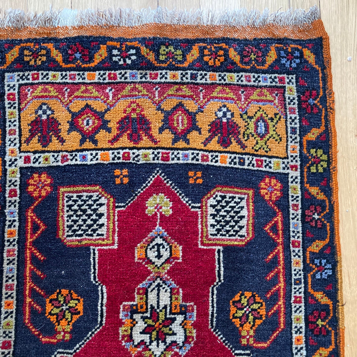 Turkish Rug, 1' 8 x 4' 3 Red Yastik