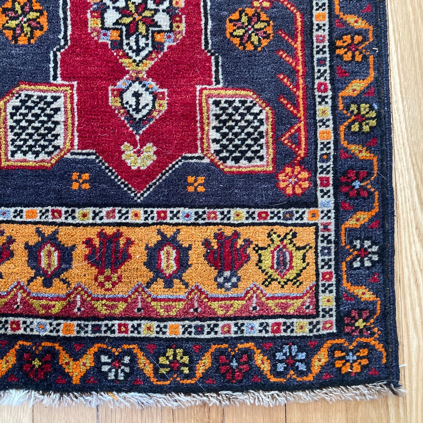 Turkish Rug, 1' 8 x 4' 3 Red Yastik
