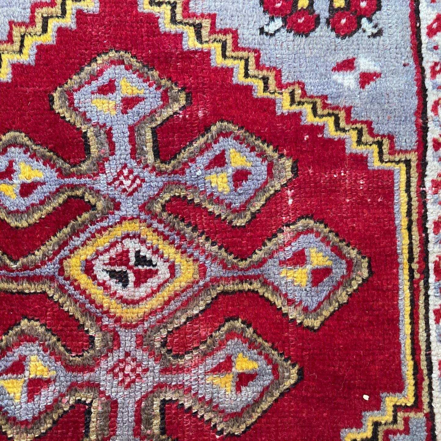 Turkish Rug, 1' 8 x 2' 6 Red Yastik