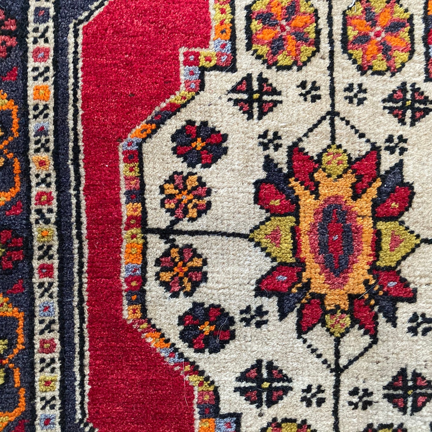 Turkish Rug, 1' 8 x 4' 3 Red Yastik