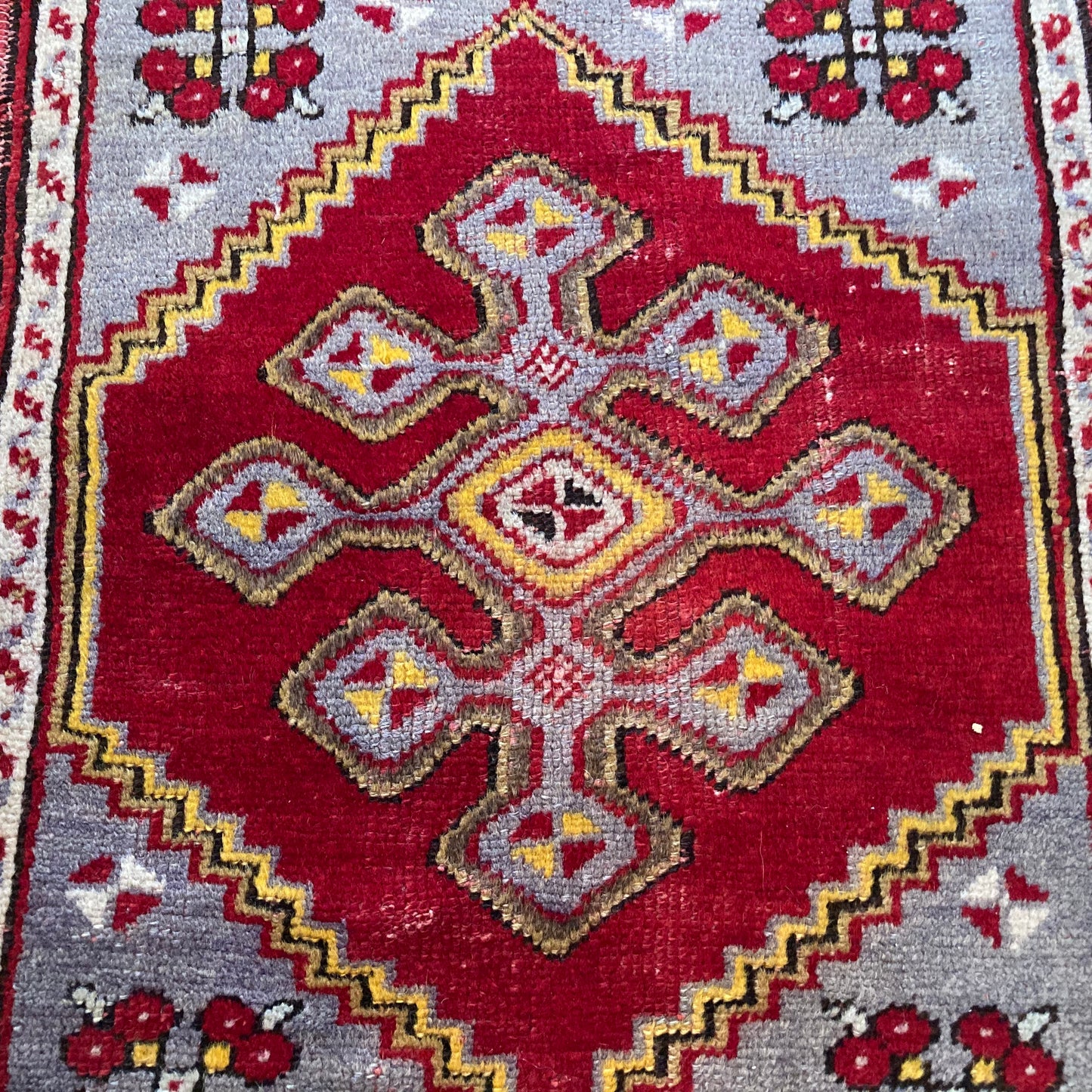 Turkish Rug, 1' 8 x 2' 6 Red Yastik