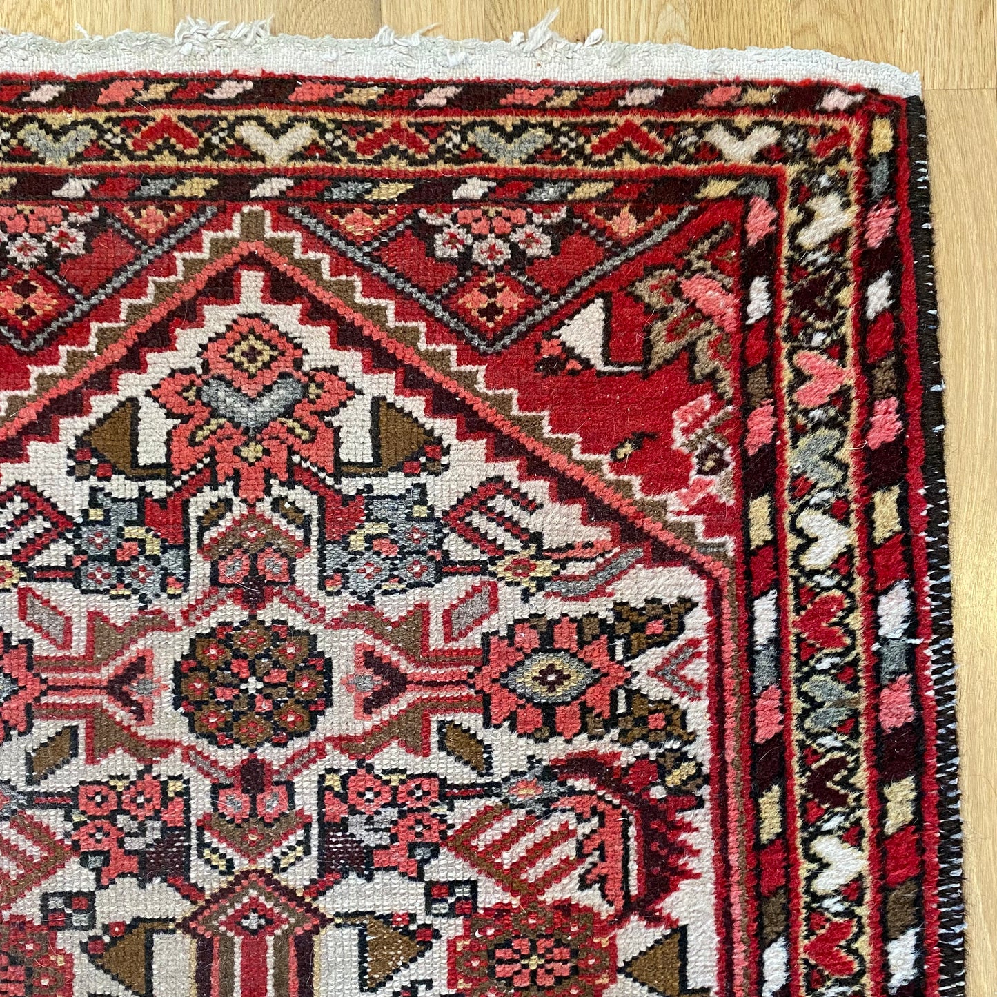 Vintage Rug, 2' 6 x 4' 1 White