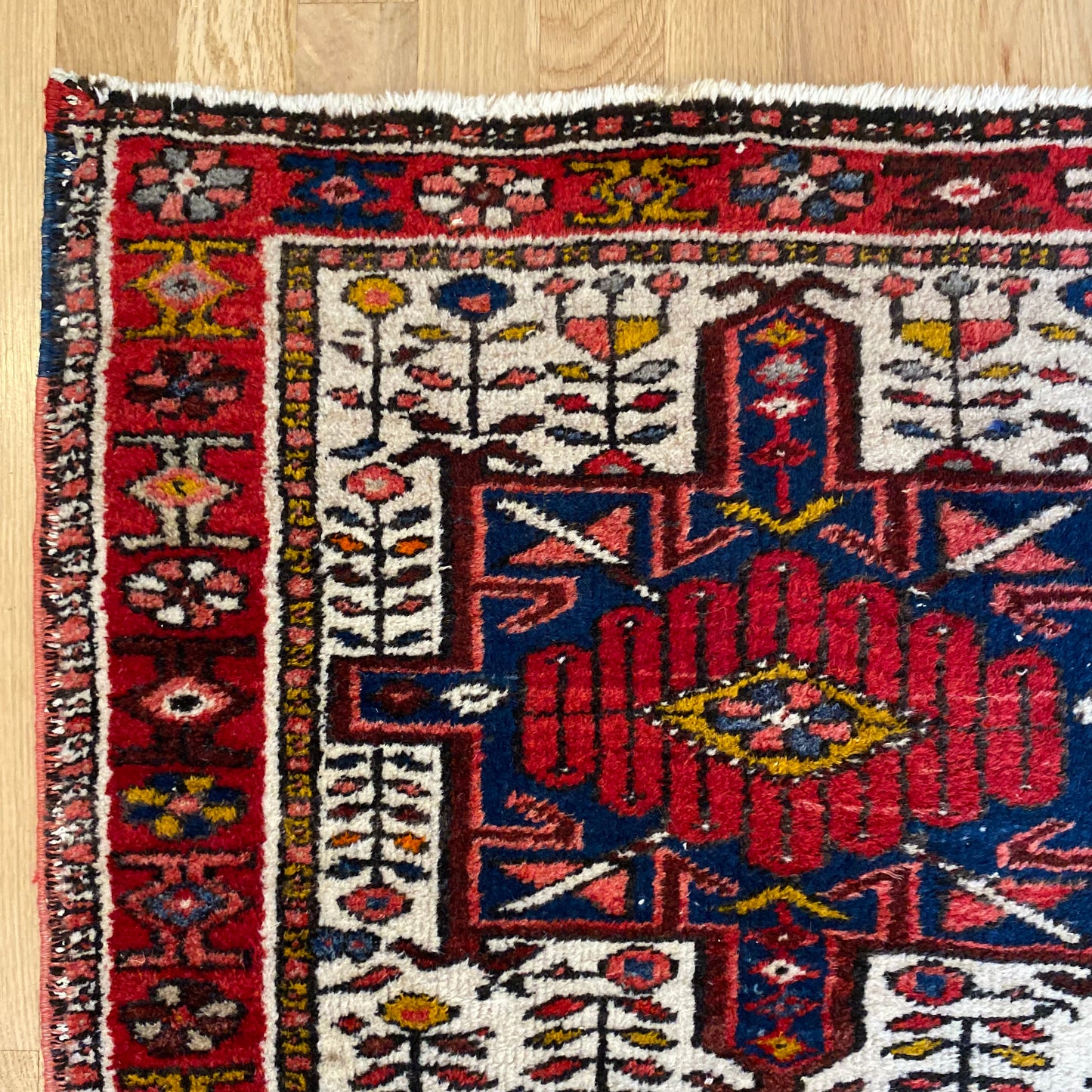 Vintage Rug, 2' 3 x 4' 1 White